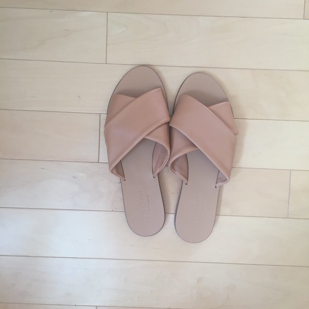 The Day Crossover Sandal in Caramel